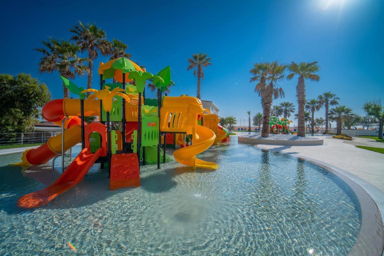 Holiday Family Village Porto SantʼElpidio Kültér fotó